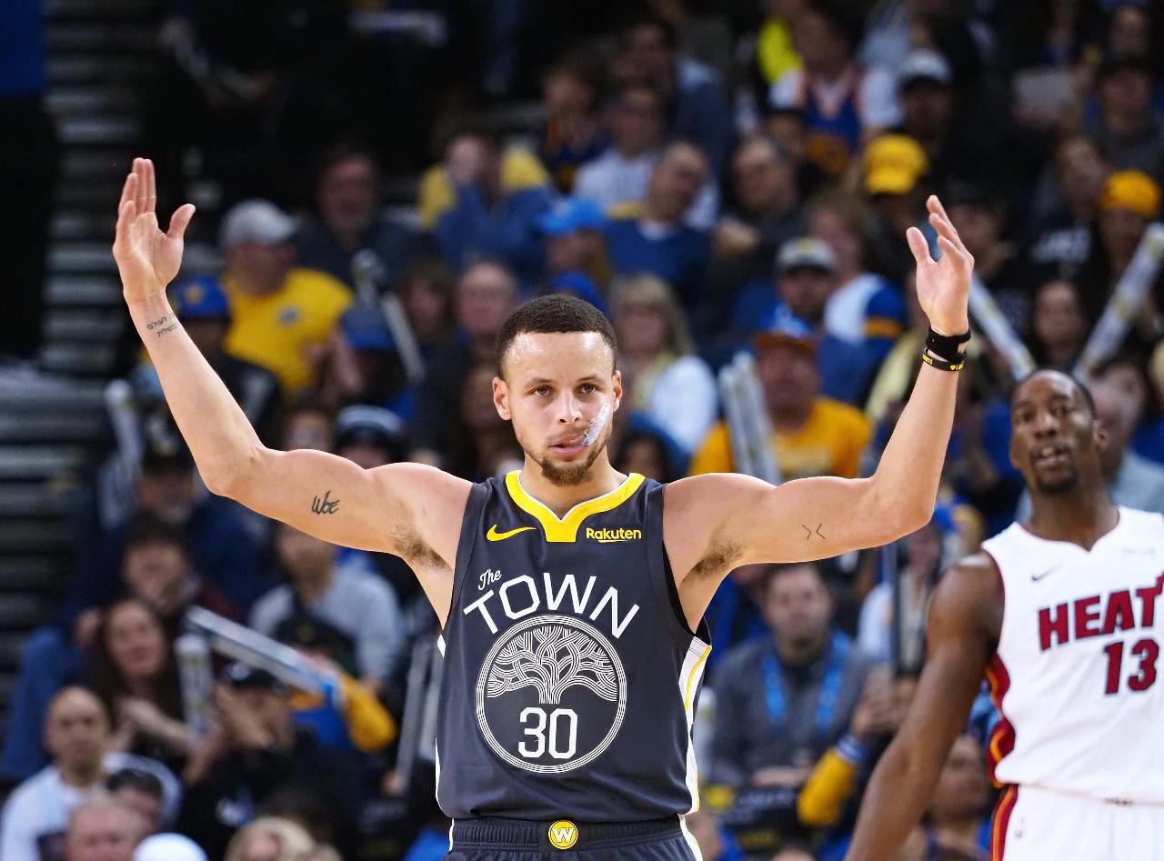 去年勇士和 去年勇士和