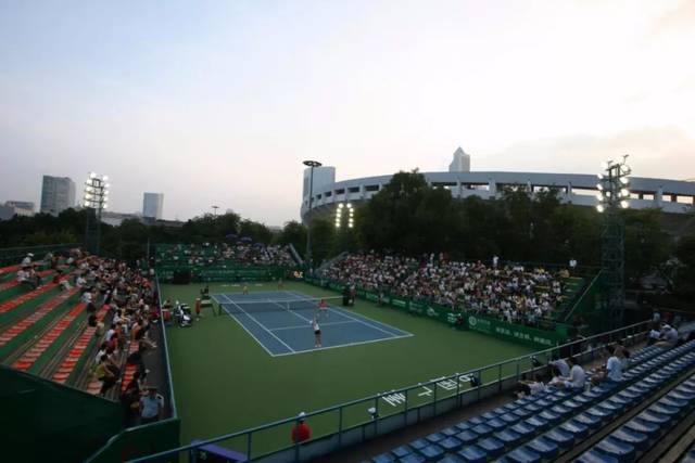 在赛季初期 在赛季初期