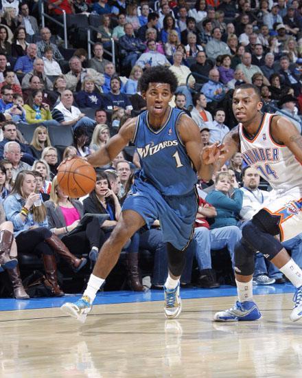 对科莫的压 对科莫的压